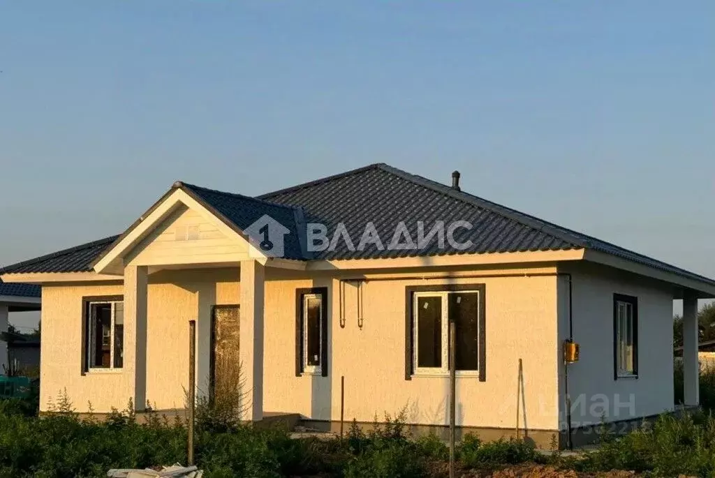 Дом в Калужская область, Боровский район, Совьяки с/пос, Иван-да-Марья ... - Фото 0