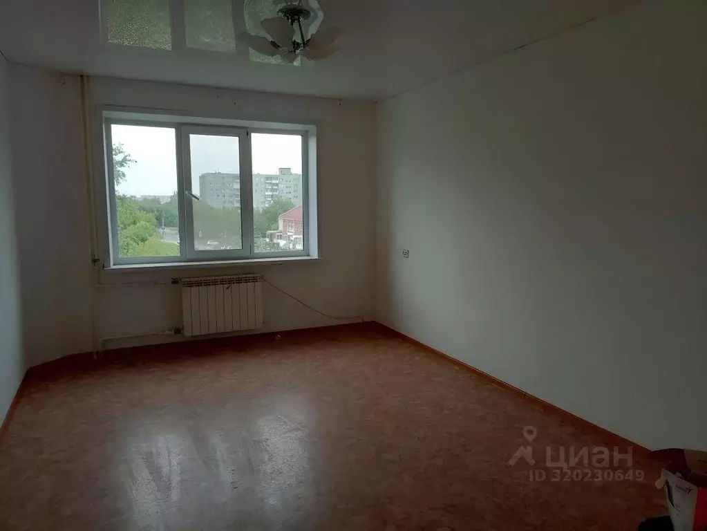 3-к кв. Омская область, Омск ул. Дмитриева, 6/1 (65.3 м) - Фото 0