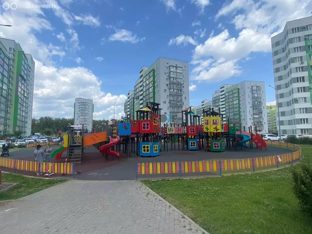 3-комнатная квартира: Уфа, Яркий бульвар, 5 (78 м) - Фото 0
