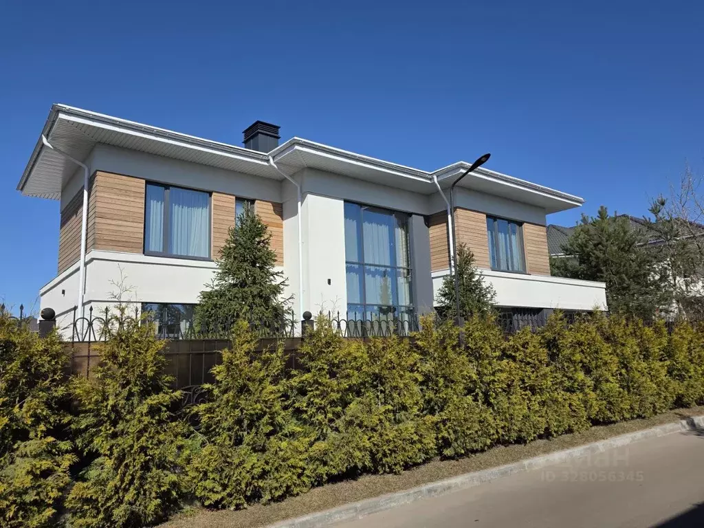 Коттедж в Московская область, Красногорск городской округ, с. ... - Фото 1