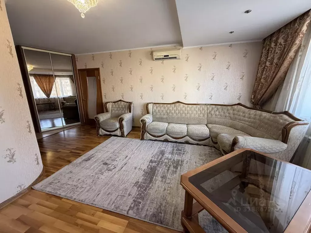 2-к кв. Омская область, Омск ул. 70 лет Октября, 15/1 (60.0 м) - Фото 1