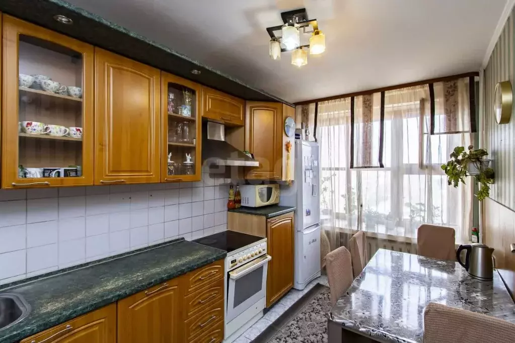 4-к кв. Тюменская область, Тюмень ул. Мельникайте, 119 (107.3 м) - Фото 1