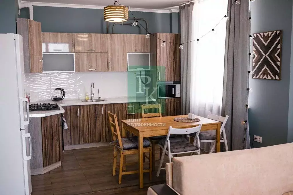 2-к кв. Севастополь ул. Степаняна, 4/3 (52.0 м) - Фото 1