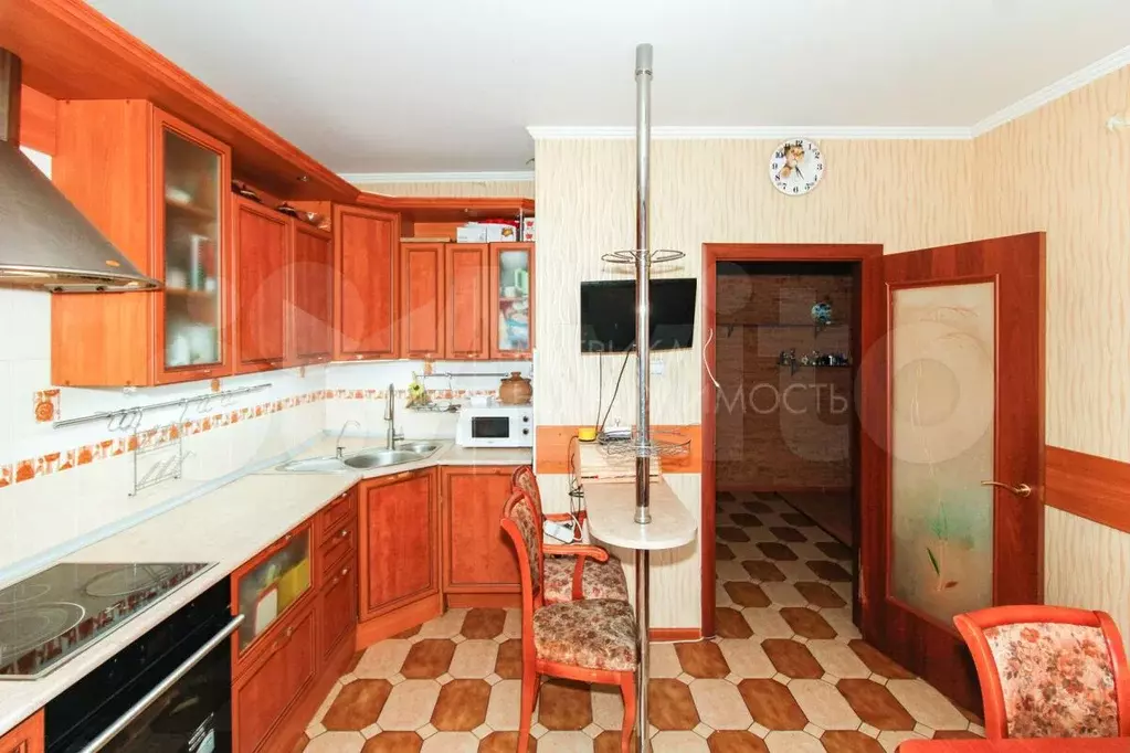 2-к. квартира, 70 м, 2/9 эт. - Фото 1