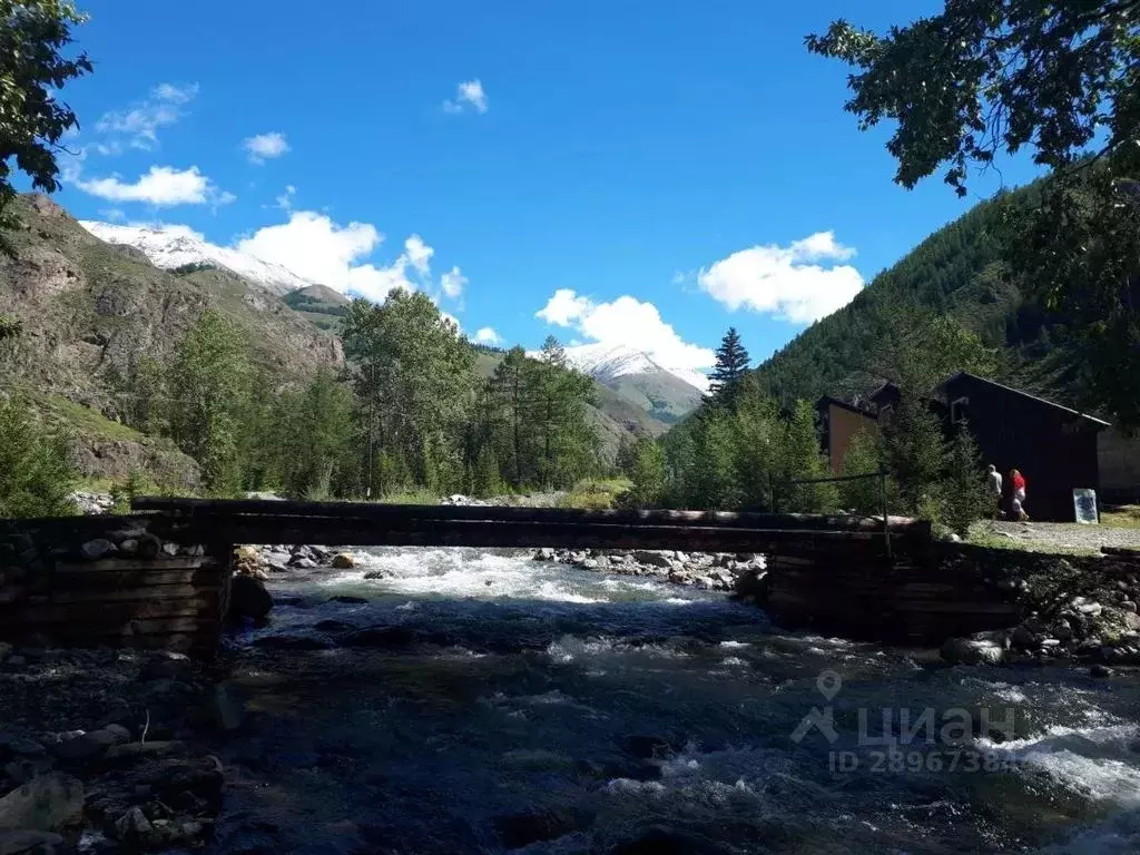 Дом в Алтай, Улаганский район, с. Акташ Ленинская ул., 63Б (18 м) - Фото 0