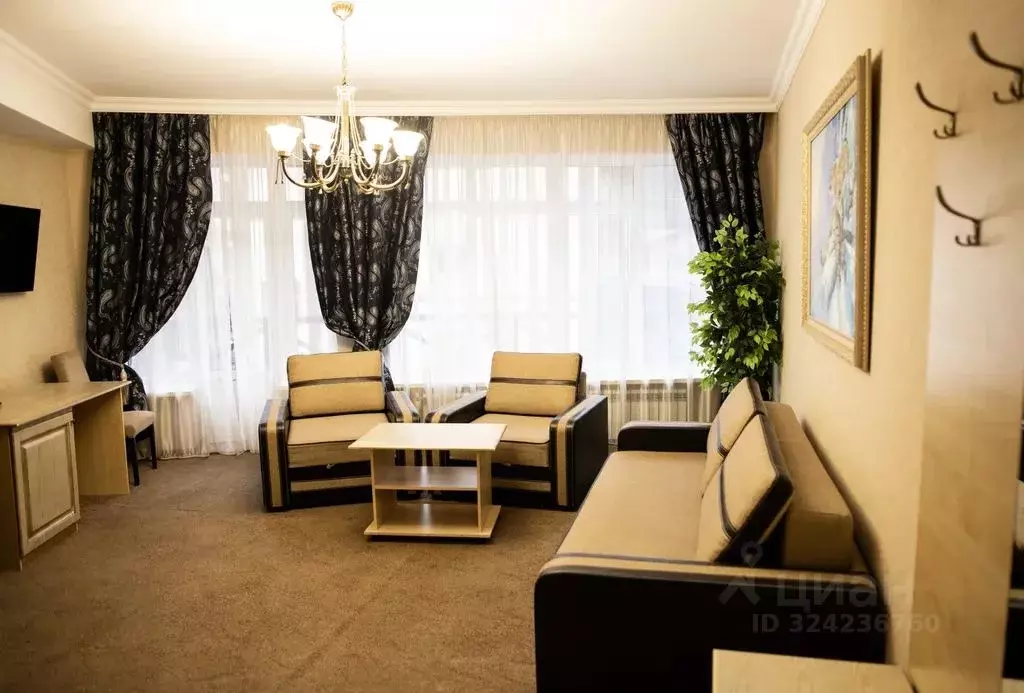 Комната Карачаево-Черкесия, Домбай кп ул. Карачаевская, 62 - Фото 1