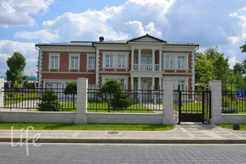 Дом в деревня Жуковка, территория Парк Вилл (1500 м) - Фото 1