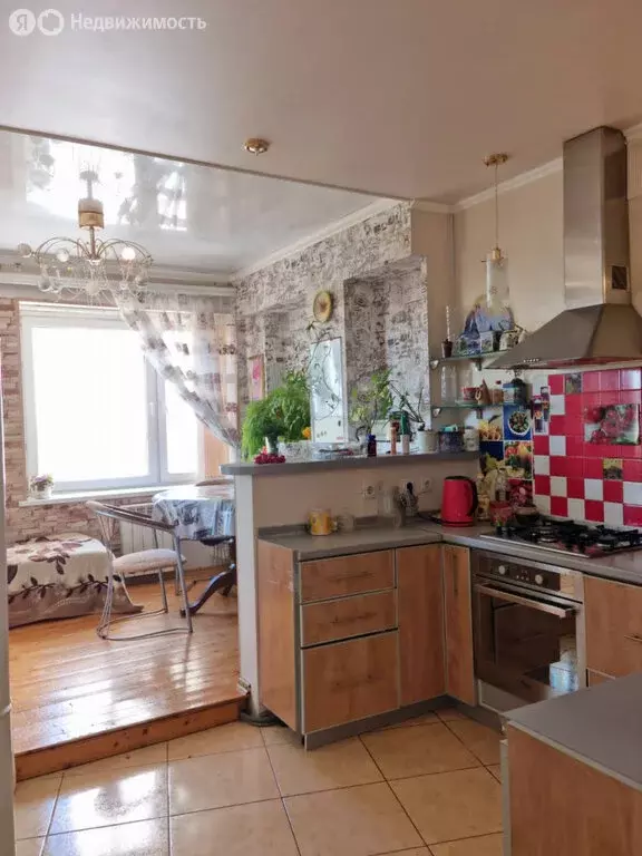 2-комнатная квартира: Астрахань, улица Татищева, 43Б (104 м) - Фото 1