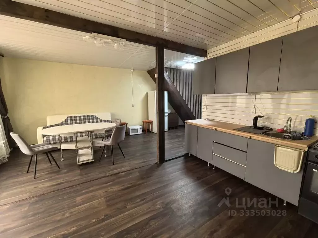 Дом в Саха (Якутия), Якутск пер. Лесоводов, 2А (100 м) - Фото 2