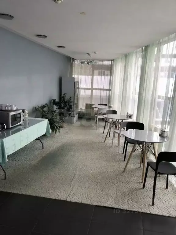 Помещение свободного назначения в Тюменская область, Тюмень ул. 50 лет ... - Фото 1