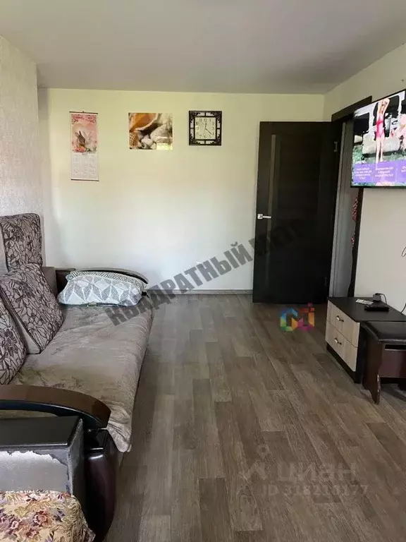 3-к кв. Калмыкия, Элиста 1-й мкр, 28 (54.5 м) - Фото 0