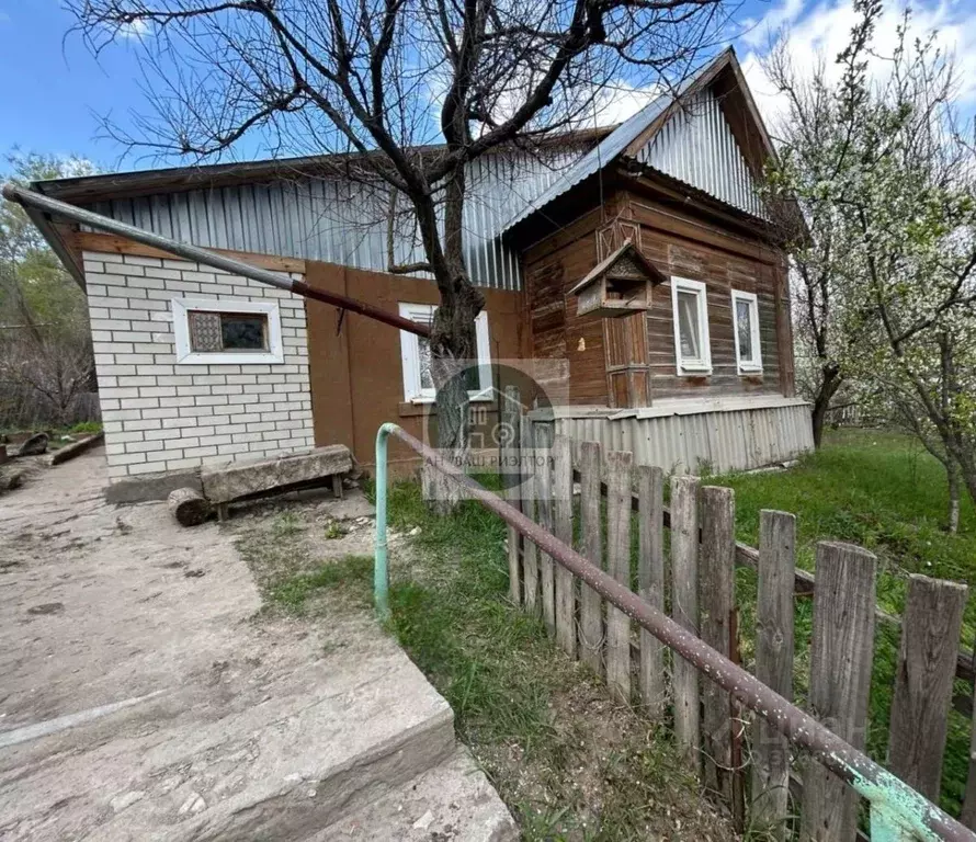 Дом в Саратовская область, Вольск ул. Дружбы, 6 (59 м) - Фото 1