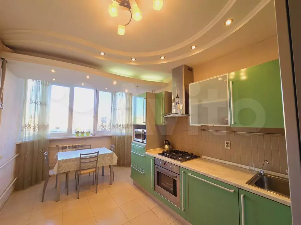 3-к. квартира, 100 м, 4/6 эт. - Фото 0