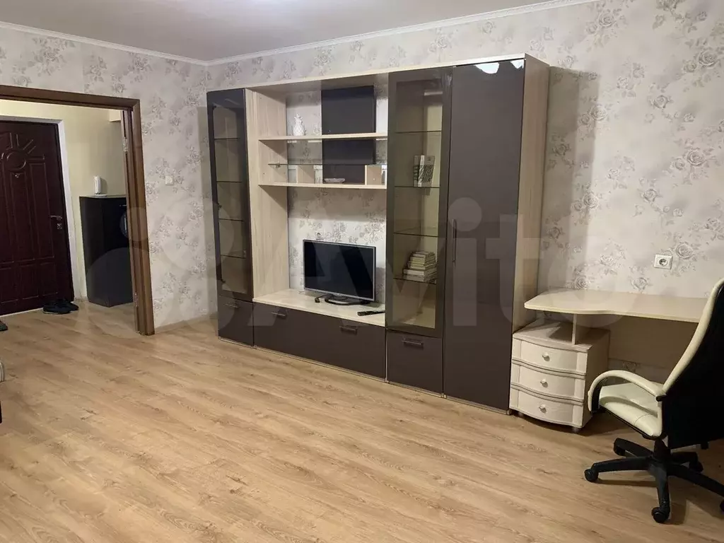 2-к. квартира, 60м, 8/10эт. - Фото 1