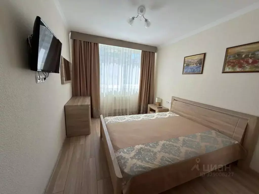 2-к кв. Крым, Симферополь ул. Лексина, 50 (65.0 м) - Фото 2