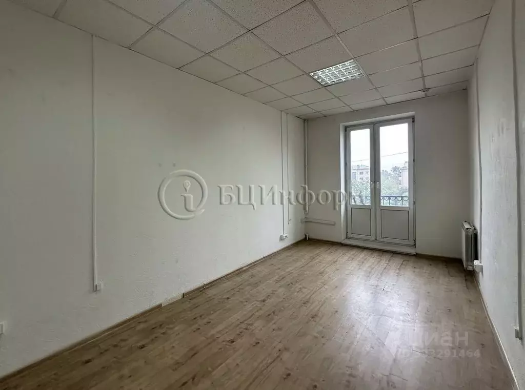 Офис в Санкт-Петербург Кантемировская ул., 22 (17 м) - Фото 1