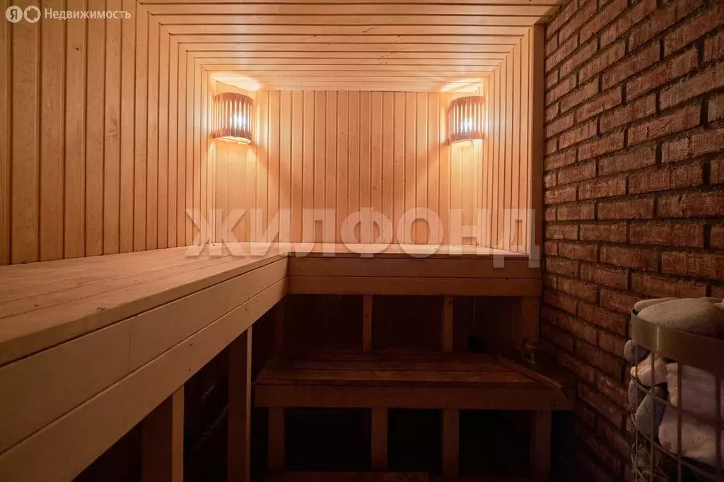 Дом в посёлок Апрель, улица Михаила Орлова (180 м) - Фото 1