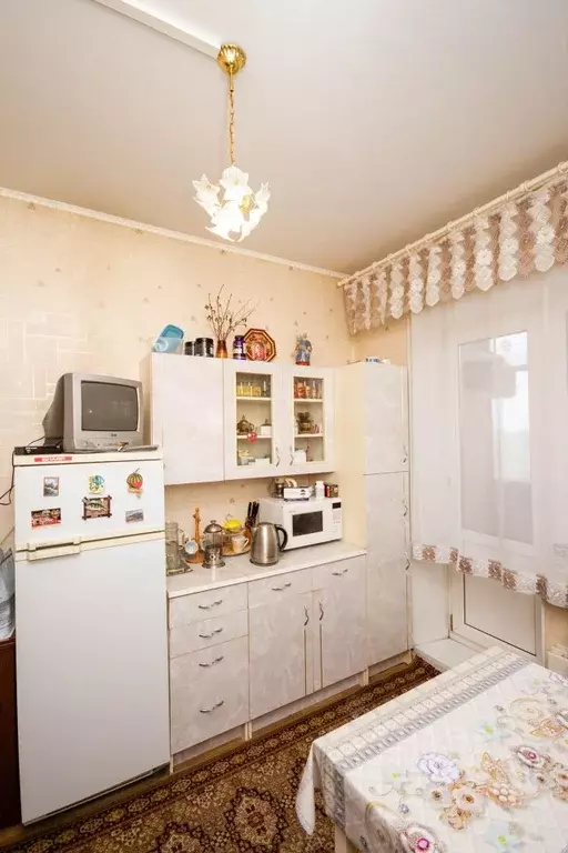 2-к кв. Ханты-Мансийский АО, Пыть-Ях 5-й Солнечный мкр, 30 (54.9 м) - Фото 0