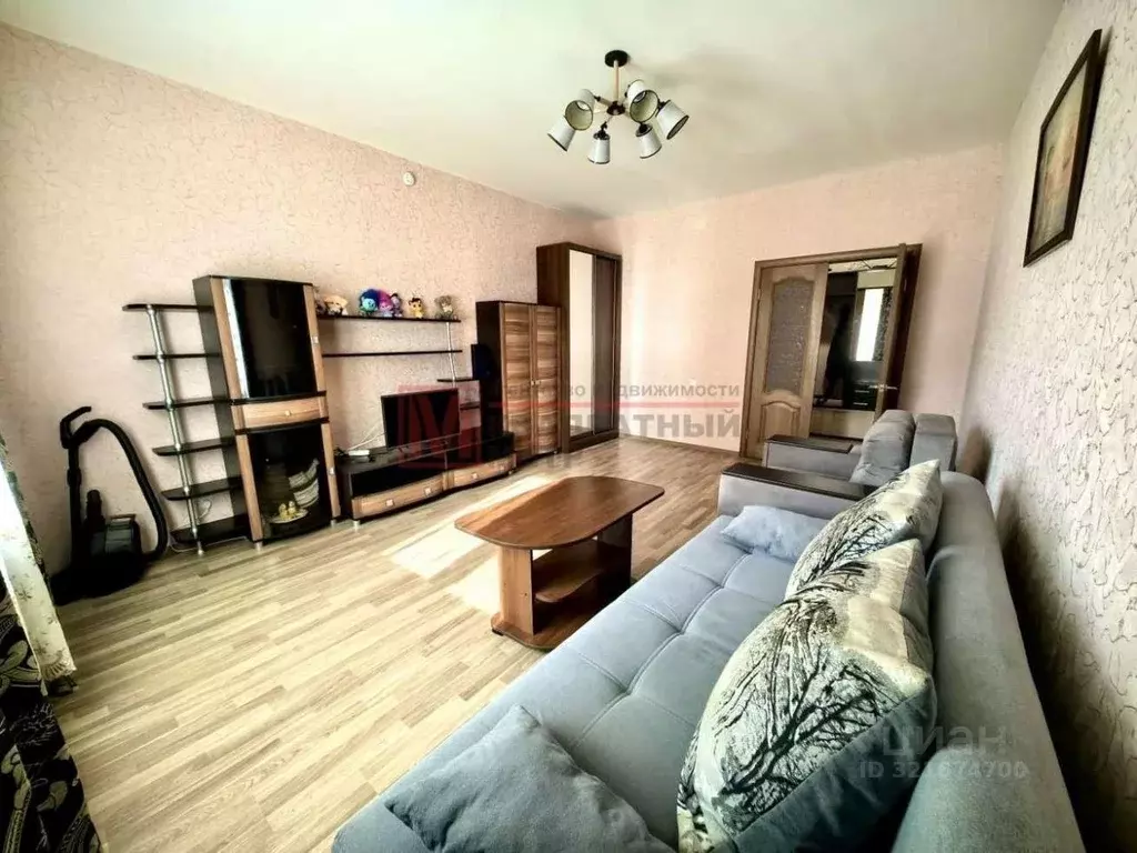 2-к кв. Белгородская область, Старый Оскол Степной мкр, 32 (73.0 м) - Фото 0