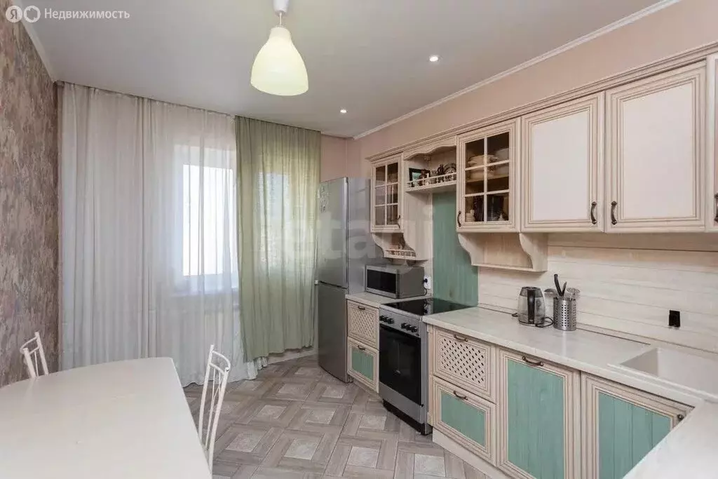 2-комнатная квартира: Тюмень, улица Монтажников, 51 (63.7 м) - Фото 2