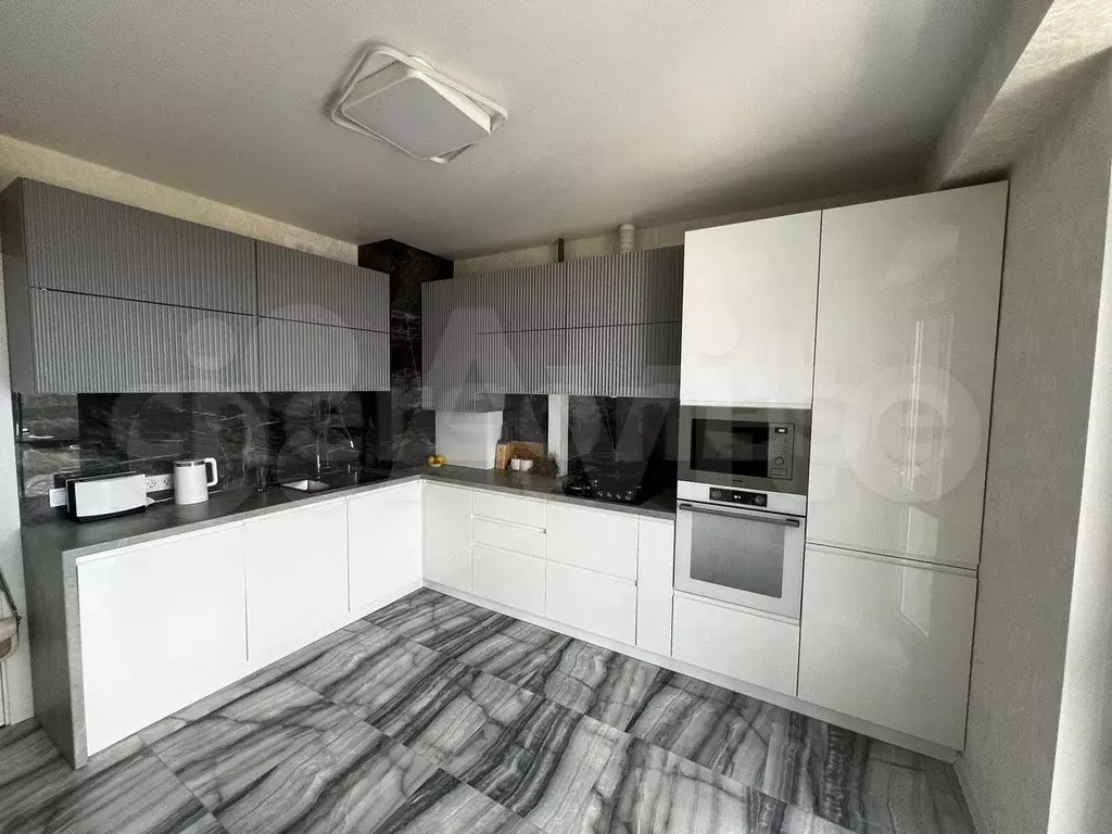 3-к. квартира, 75 м, 7/10 эт. - Фото 0