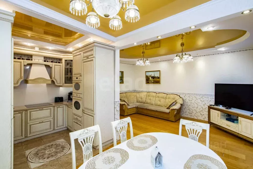 3-к кв. Тюменская область, Тюмень ул. Грибоедова, 13к1 (91.4 м) - Фото 1