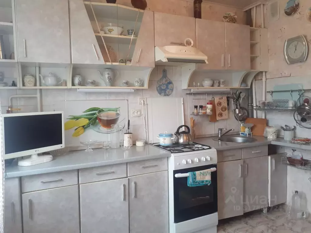 3-к кв. Пермский край, Пермь ул. Архитектора Свиязева, 2А (68.4 м) - Фото 0