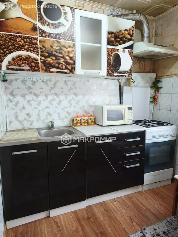 3-комнатная квартира: Сим, улица Кирова, 34 (52.3 м) - Фото 1