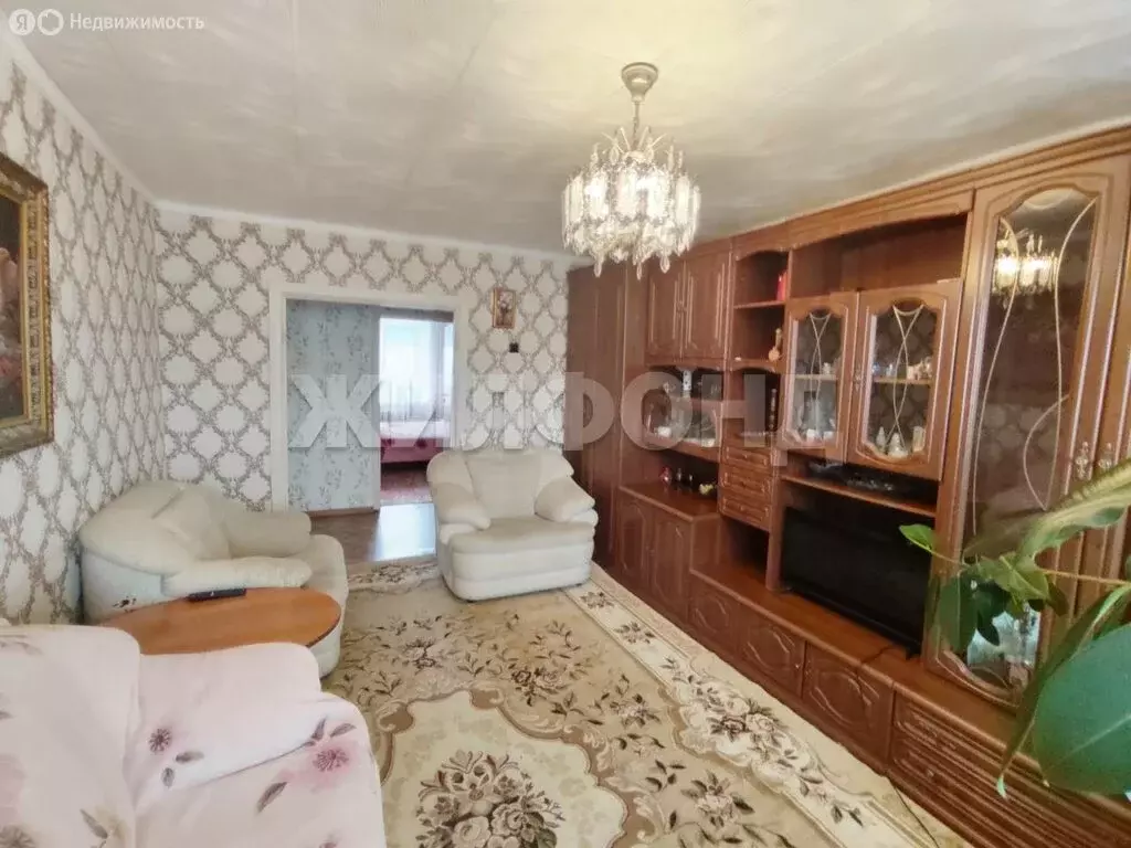 3-комнатная квартира: Абакан, улица Журавлёва, 10 (58.3 м) - Фото 0