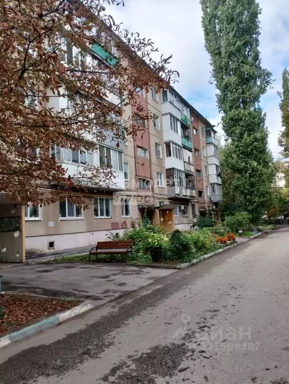 2-к кв. Саратовская область, Энгельс Петровская ул., 69 (45.7 м) - Фото 0
