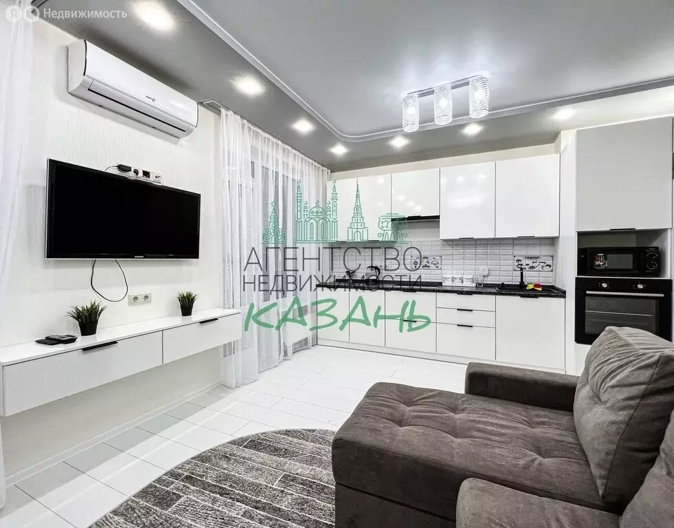 2-комнатная квартира: Казань, улица Короленко, 28Б (65 м) - Фото 0