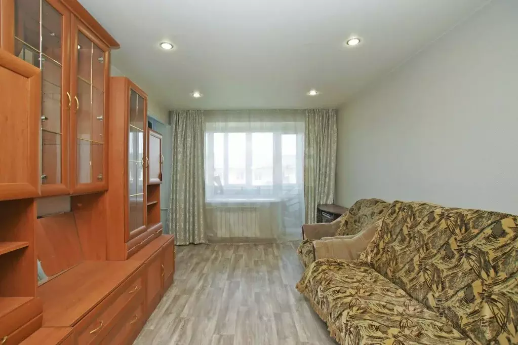 1-к кв. Омская область, Омск ул. Труда, 9а (28.6 м) - Фото 1