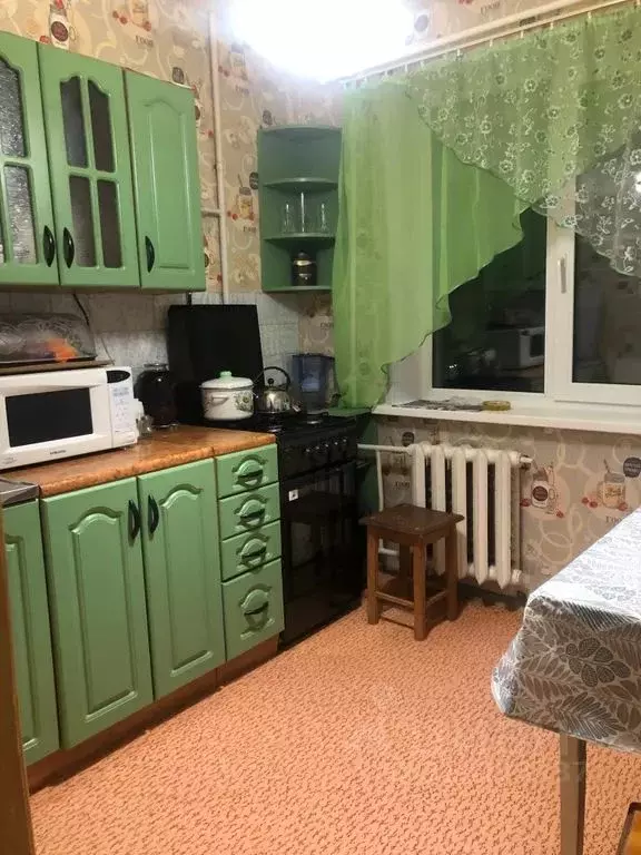 2-к кв. Псковская область, Пушкинские Горы рп ул. Ленина, 38 (52.0 м) - Фото 0