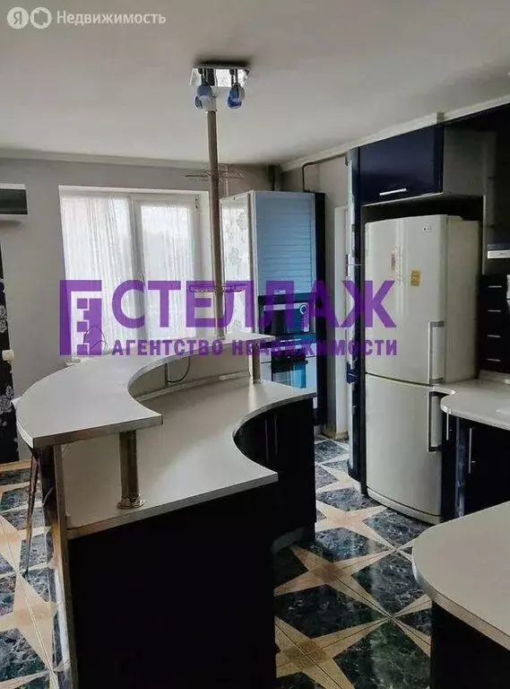 3-комнатная квартира: Феодосия, бульвар Старшинова, 10А (97 м) - Фото 1