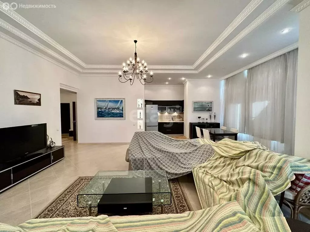 3-комнатная квартира: Партенит, улица Победы, 1 (169.8 м) - Фото 0