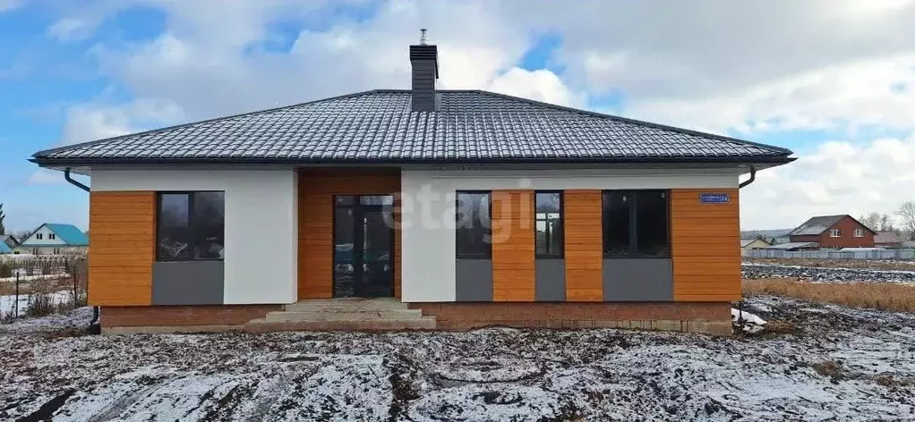 Дом в Башкортостан, Уфимский район, Булгаковский сельсовет, д. ... - Фото 0