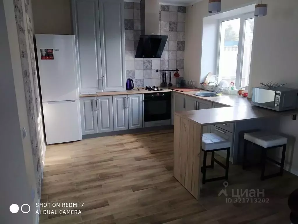 Дом в Белгородская область, Старый Оскол Королева мкр, 9 (100 м) - Фото 1