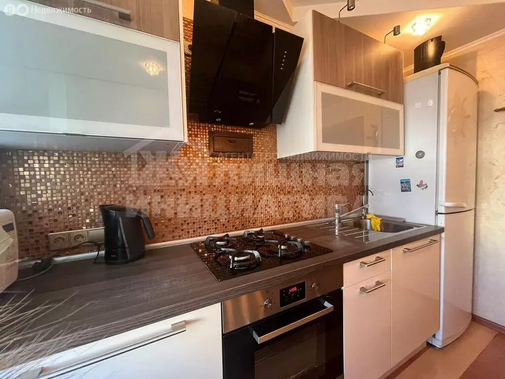 3-комнатная квартира: Уфа, улица Рихарда Зорге, 33/1 (60 м) - Фото 2