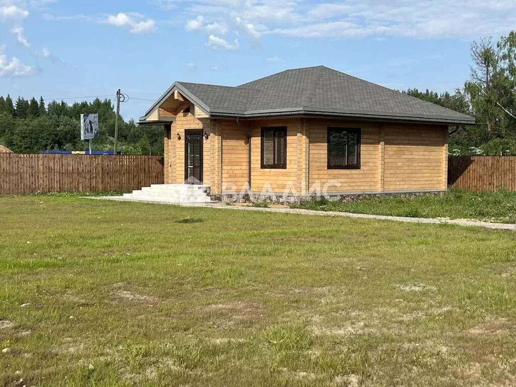 Дом в Коми, Сыктывкар ул. Пузиновского, 9 (100 м) - Фото 1