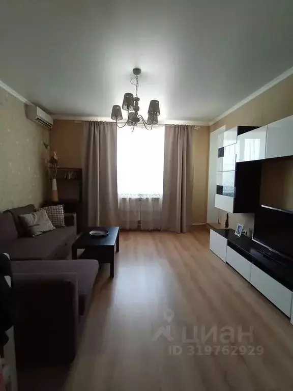 2-к кв. Краснодарский край, Ейск ул. Энгельса, 21/1 (75.0 м) - Фото 0