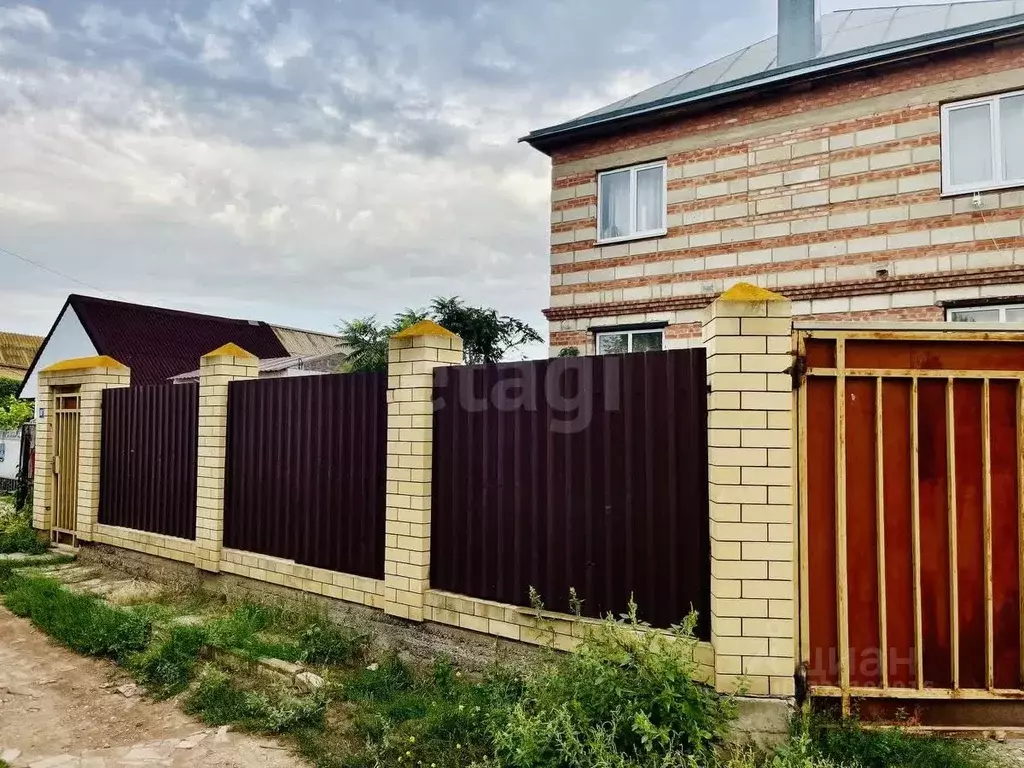 Дом в Астраханская область, Приволжский район, пос. Кирпичного Завода ... - Фото 1