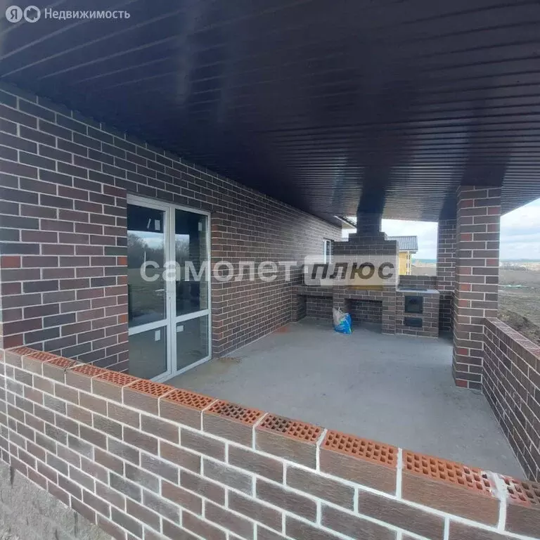 Дом в село Стрелецкое, улица Анисимова (120 м) - Фото 1