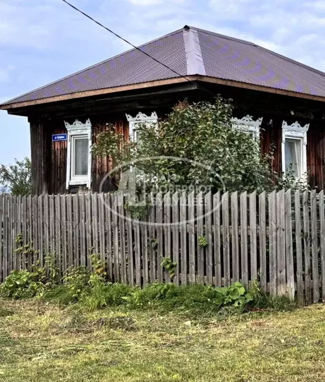 Дом в Пермский край, Добрянка ул. Дзержинского, 34 (30 м) - Фото 0