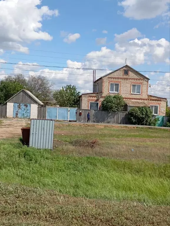 Дом в Саратовская область, Дергачи рп ул. Октябрьская, 220 (78 м) - Фото 0