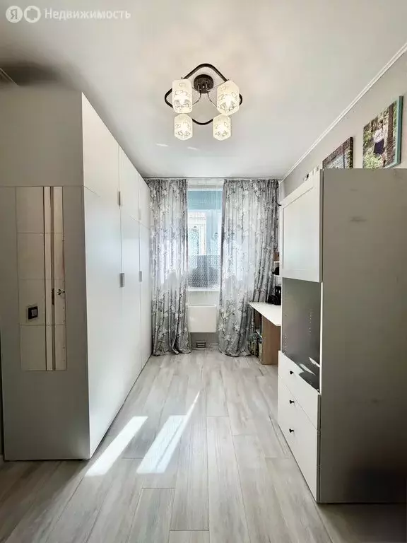 3-комнатная квартира: Красное Село, улица Освобождения, 33к1 (64.8 м) - Фото 1