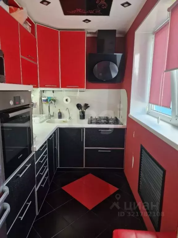 3-к кв. Ямало-Ненецкий АО, Новый Уренгой Ленинградский просп., 16 ... - Фото 1