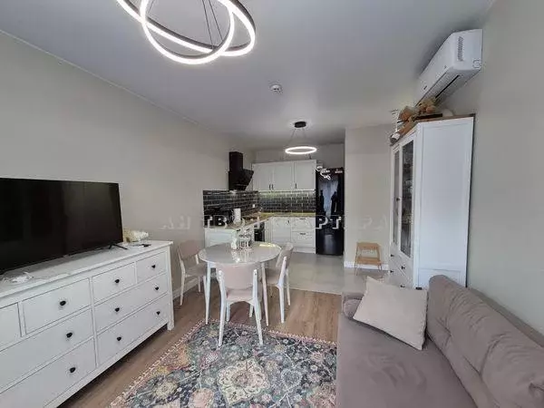 Продается 2-комнатная квартира - Фото 1