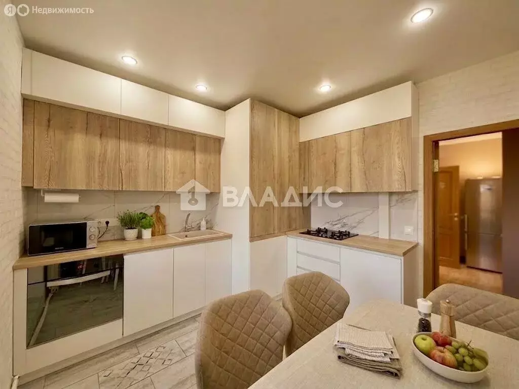 3-комнатная квартира: Смоленск, улица Попова, 115 (81.3 м) - Фото 1