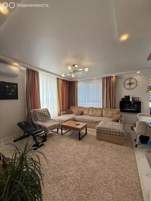 2-комнатная квартира: Симферополь, улица Крымской Весны, 15 (62.7 м) - Фото 2