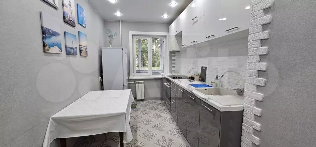 2-к. квартира, 47,5 м, 2/9 эт. - Фото 0